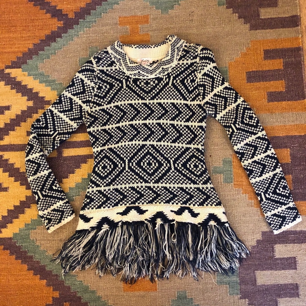 Blue/cream soft fringe sweater